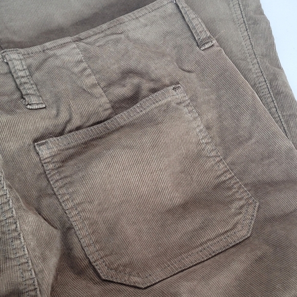 Free People Jolene Corduroy Flare Bellbottoms  in Light Military Green - Size 31 - Picture 7 of 12